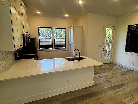 4th image of 8424 Wileyvale Rd #A