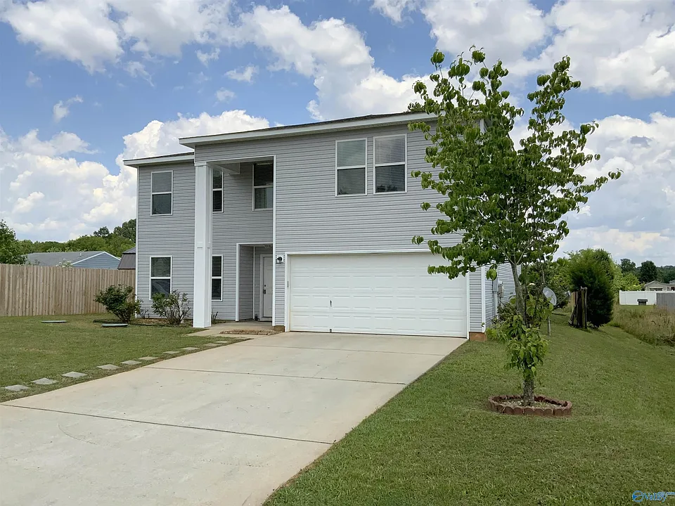 105 Bayside Ln