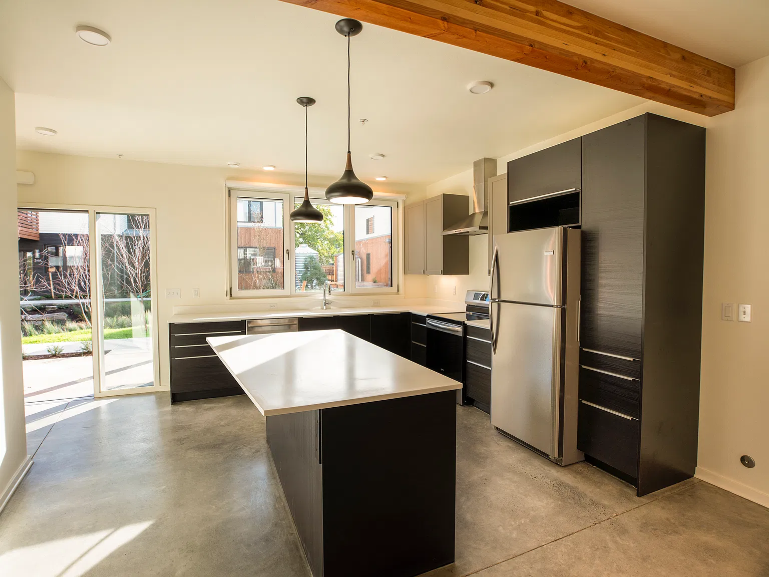 1 bed, 746 sqft, $2,095 — Photo 2