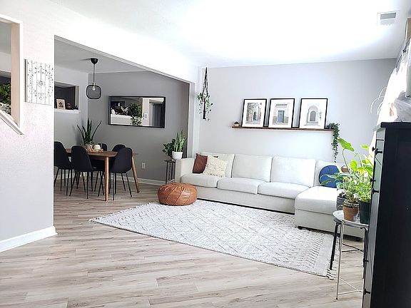 New vinyl planking floors!