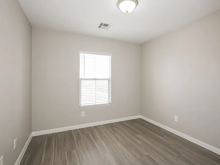 6725 Druid Hills St — Photo 15