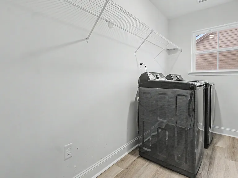 1246 Grayson Ave — Photo 10