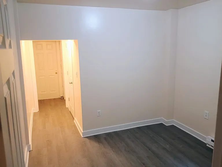 115 E Franklin St #3 — Photo 7