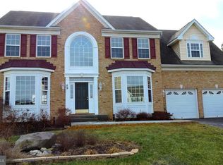 59 Walker Ct, Charles Town, WV 25414