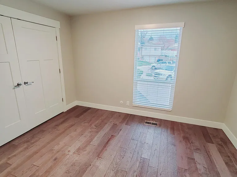 3912 S Nora Cir — Photo 7