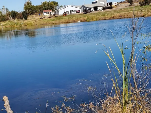 1325 SE 85th St, Wakarusa, KS 66546