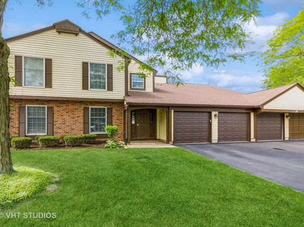 54 Plymouth Ct APT 102D, Naperville, IL 60565