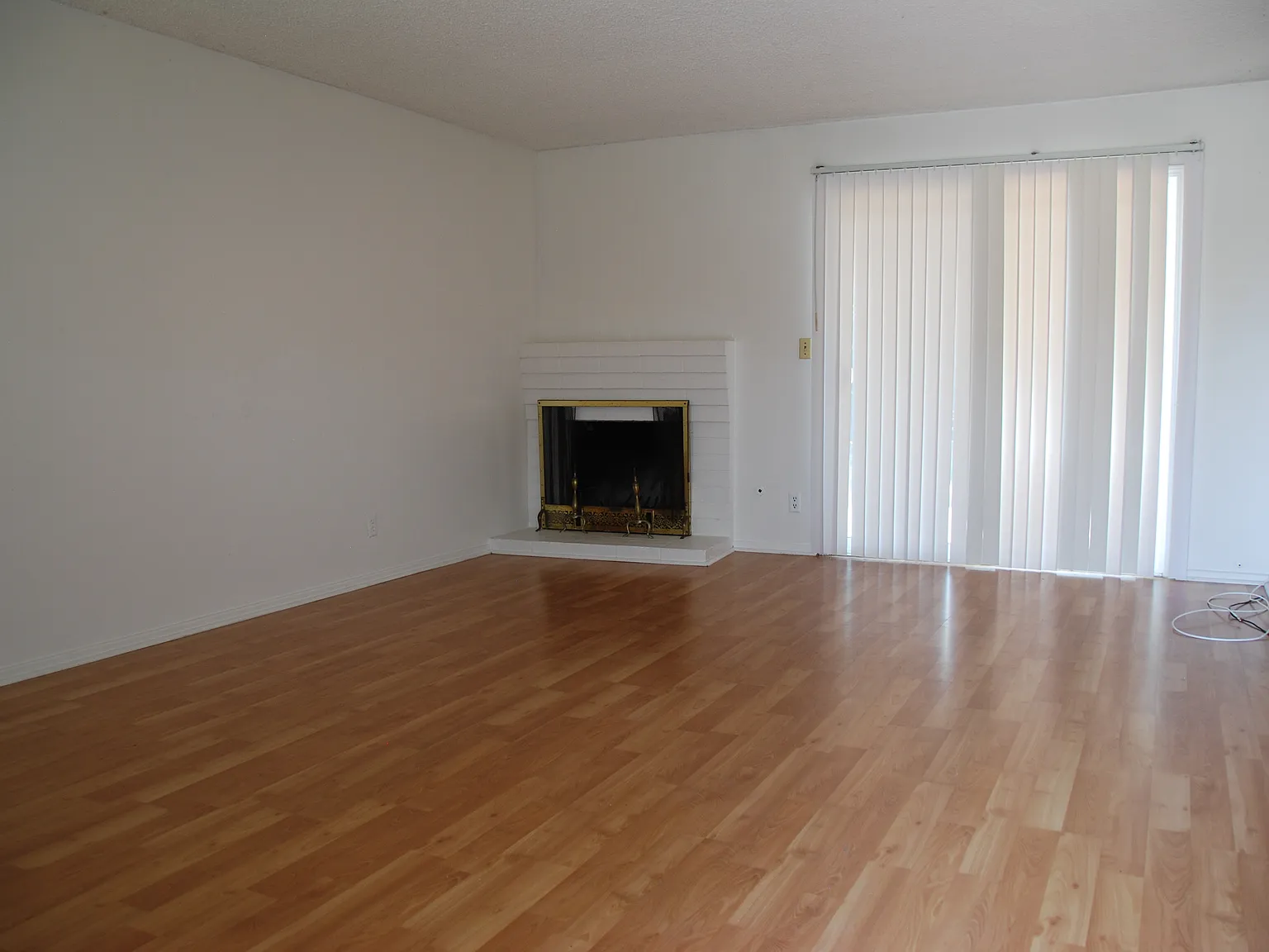 4 bed, 1200 sqft, $11,200 — Photo 4