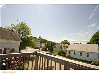 3rd image of 77 Bradbury St