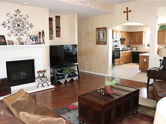 4th image of 8816 Viridian Ln