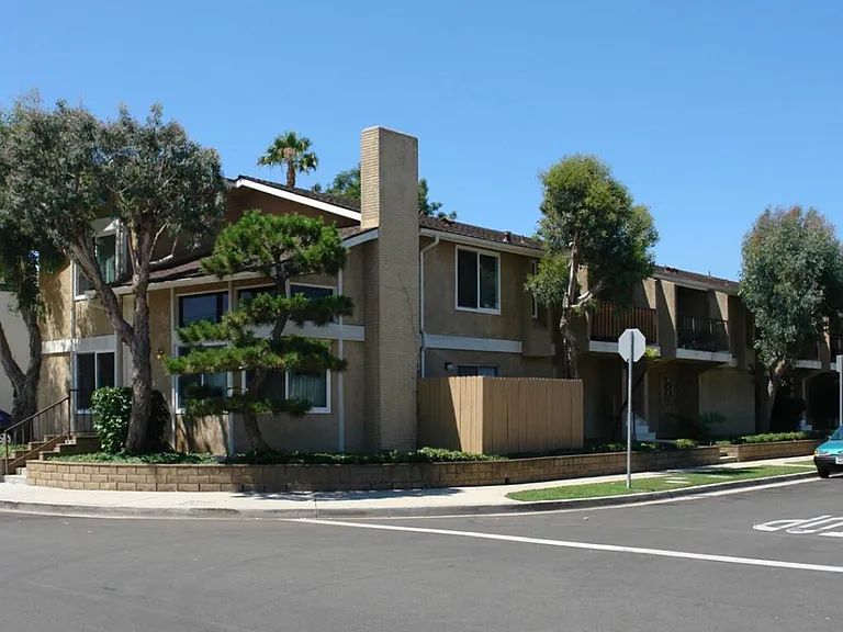 Harbor Terrace Apartments — Photo 30