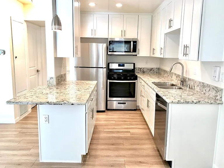 1612 S Bundy Dr #4 — Photo 1