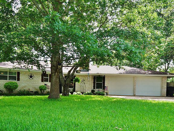 2nd image of 205 Taylors Dr