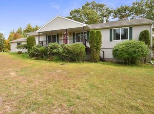 38 Barnes Ln, West Greenwich, RI 02817