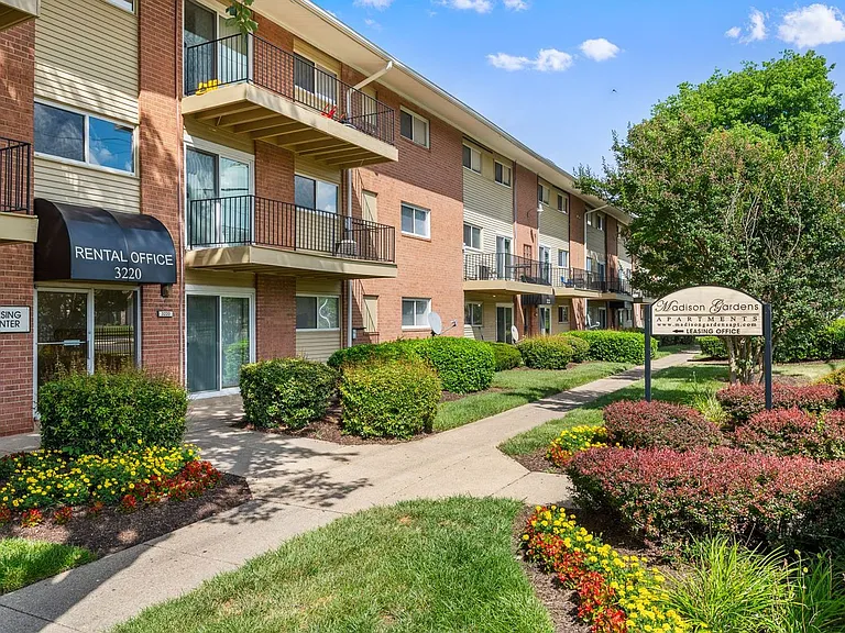 Madison Gardens Apartments — Photo 5