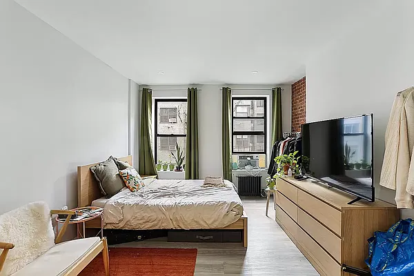 Rented by REAL New York | media 3