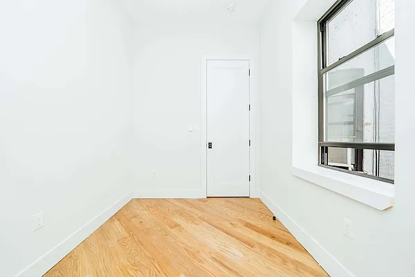 Rented by Nooklyn NYC LLC | media 16