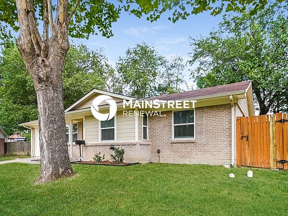 2nd image of 907 Edgefield Cir