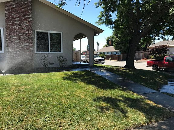 2nd image of 1000 Aspen Way