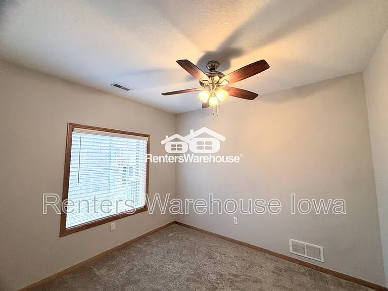 2000 Meadow Ct #204 — Photo 16