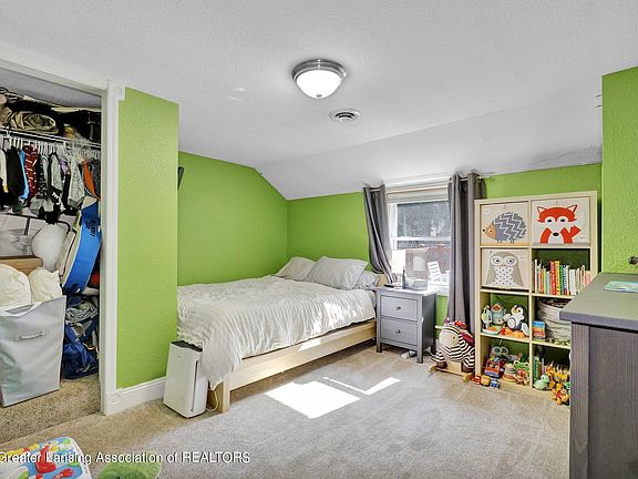 5th image of 607 Cherry St