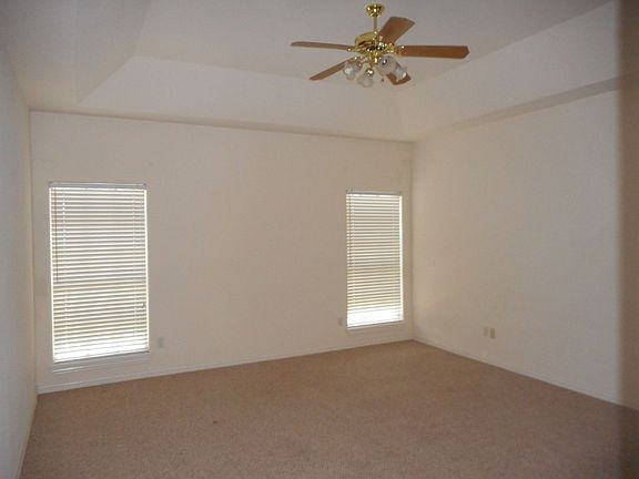 5th image of 3305 Los Indios Pkwy