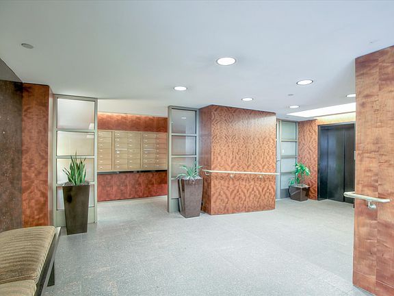 4th image of 2200 Pacific Ave APT 9B