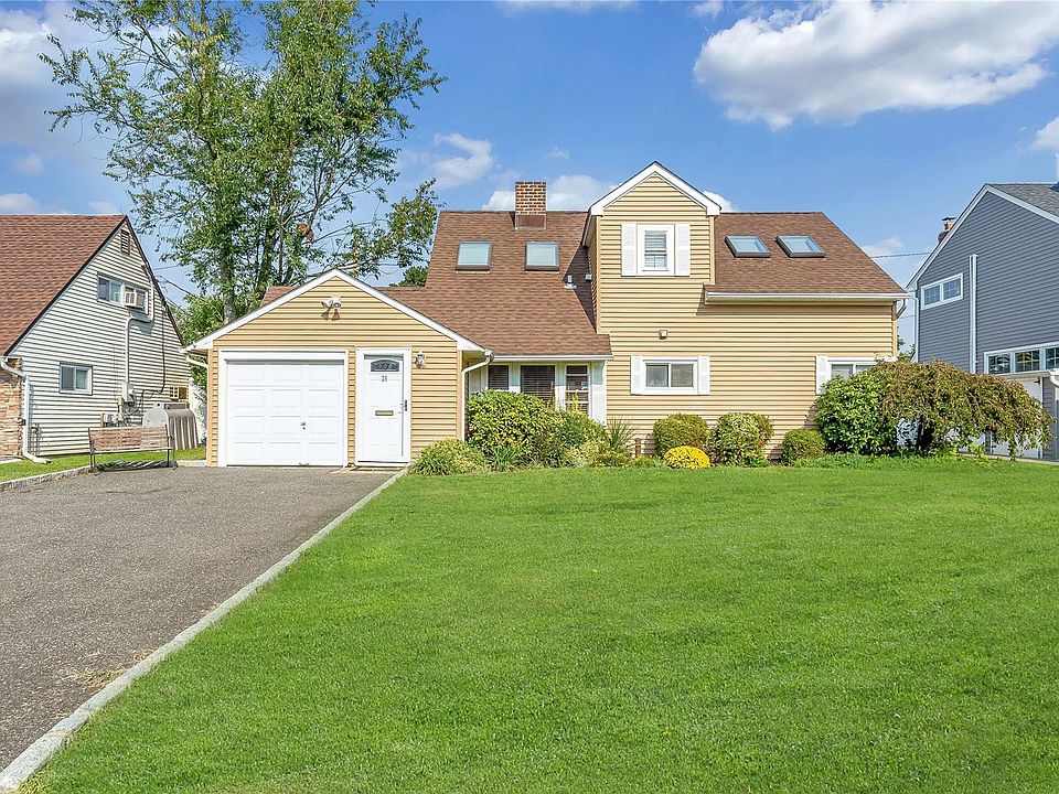 1st image of 26 Polo Ln