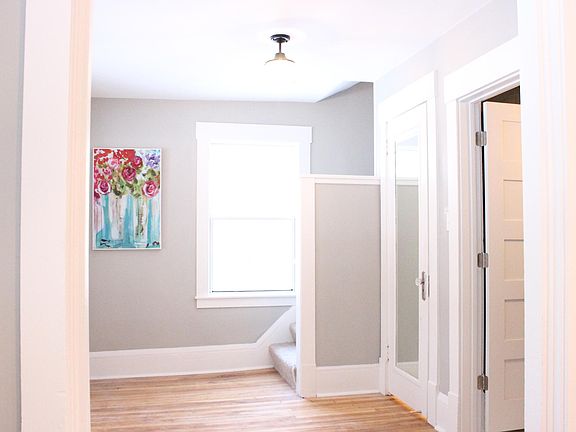 5th image of 1374 Breda Ave
