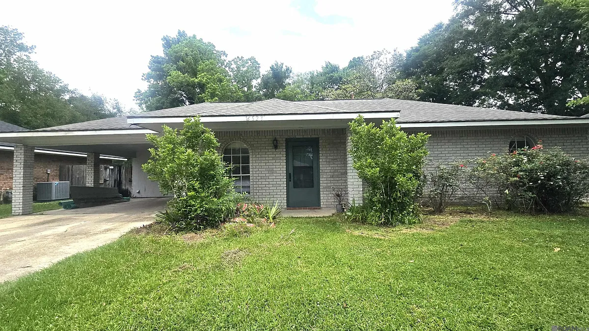 Building Photo - 16523 Batavia Ave