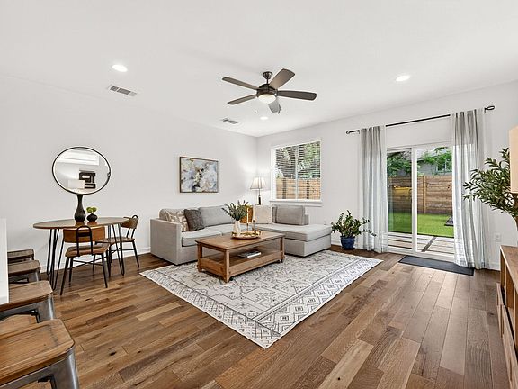 3rd image of 6800 Menchaca Rd #13