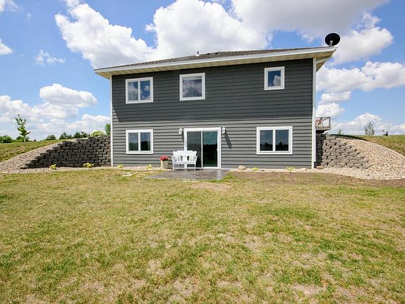 5th image of 23435 Highland Dr