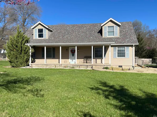 8168 E Cemetery Rd, Dugger, IN 47848
