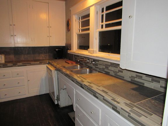 3rd image of 1204 East St