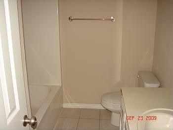 2nd image of 807 SW Navajo Dr