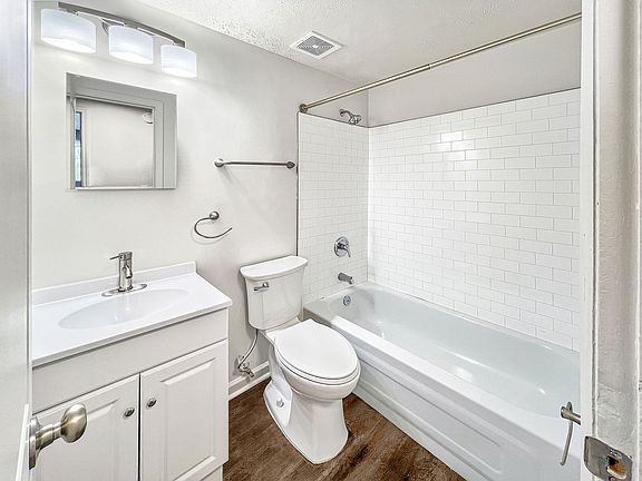 5th image of 1905 Wyoming Ave #20