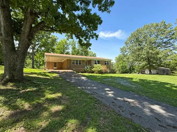 1427 Woodland Dr, Cave City, AR 72521