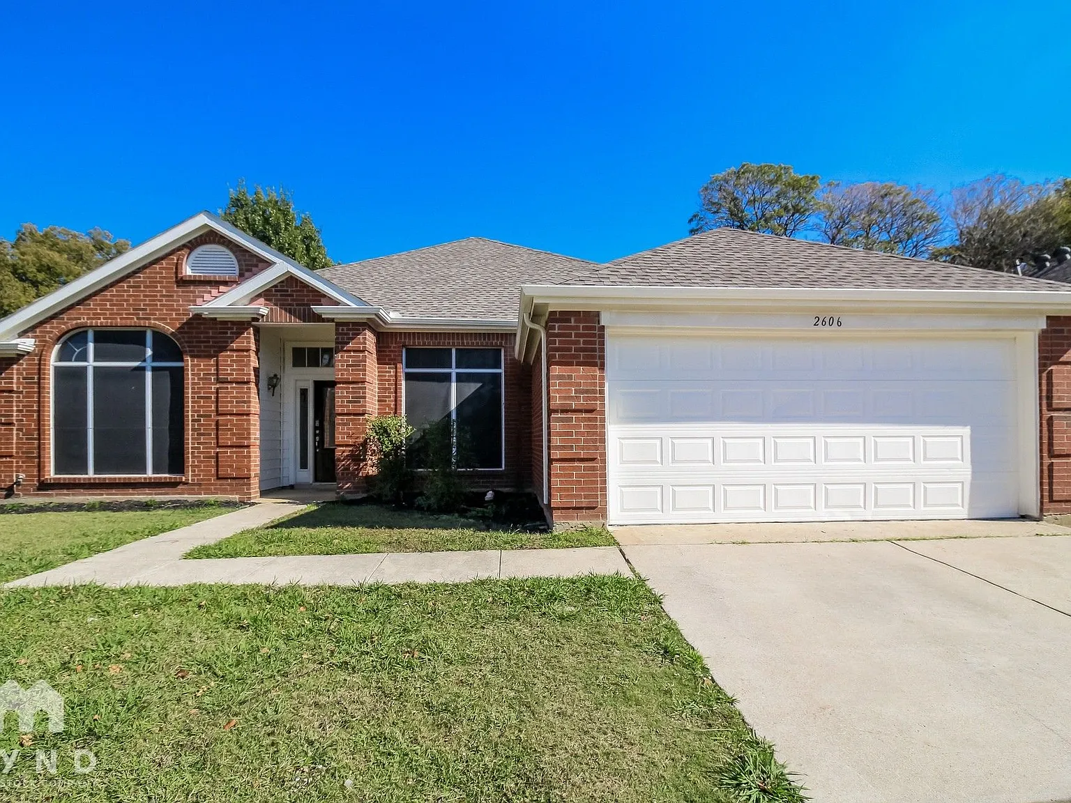 4 bed, 2.0 bath, 2069 sqft, $2,495 — Photo 1