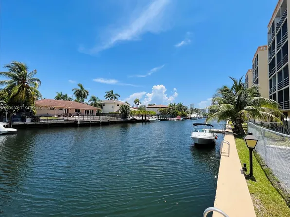 2935 NE 163rd St APT 5P, North Miami Beach, FL 33160