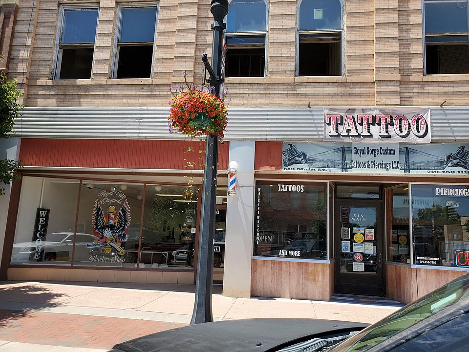 Unit for rent is on the RIGHT SIDE.