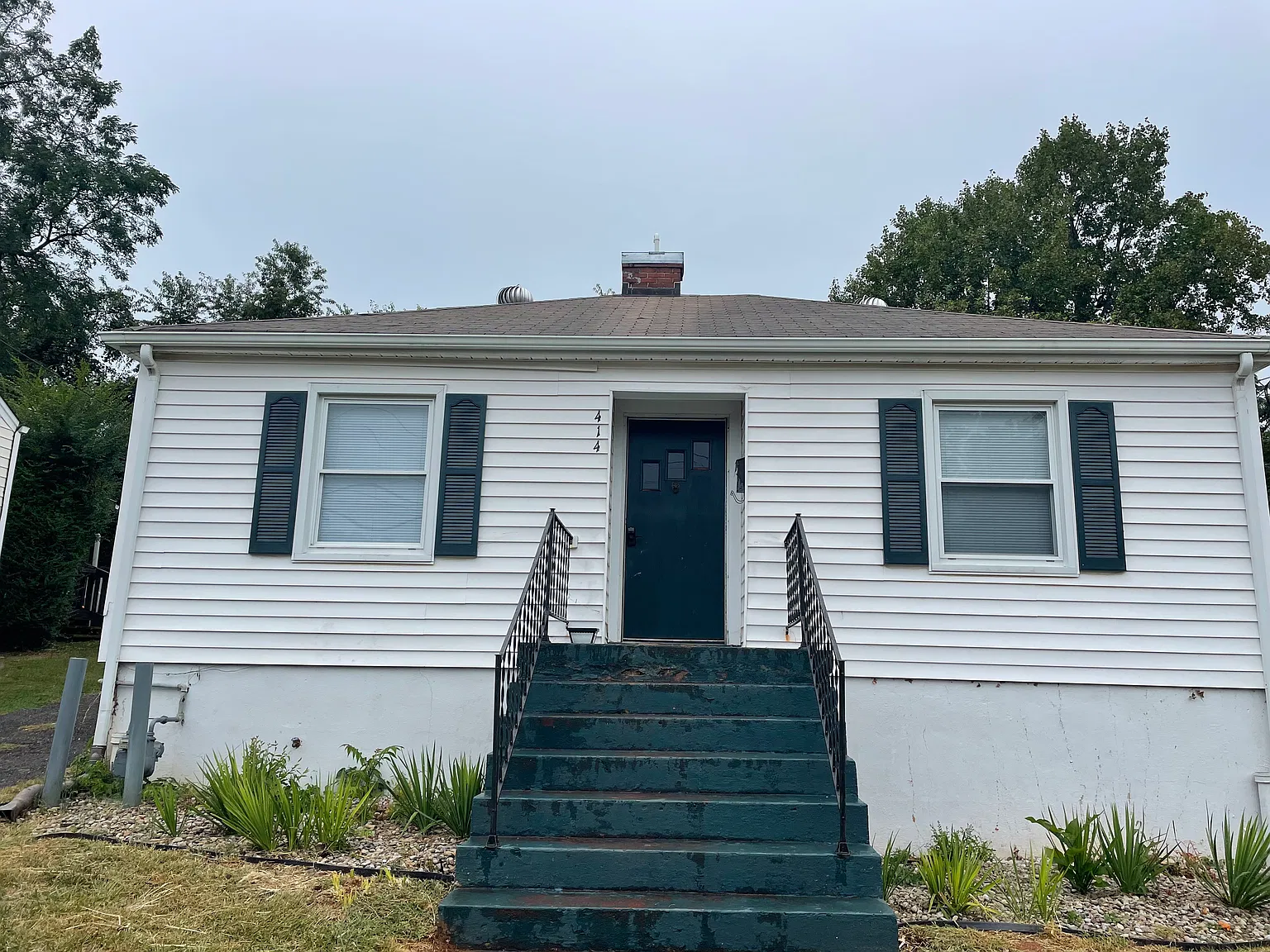 2 bed, 974 sqft, $1,200 — Photo 1