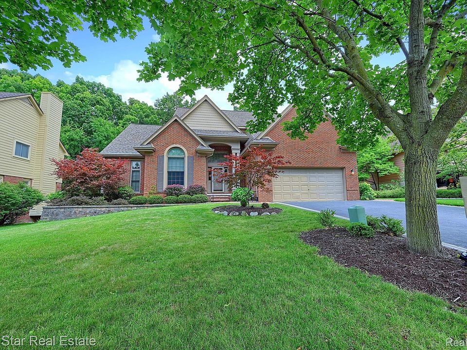 1st image of 4659 Woodbine Cir
