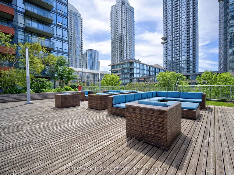 4K Spadina Ave #1716 — Photo 31