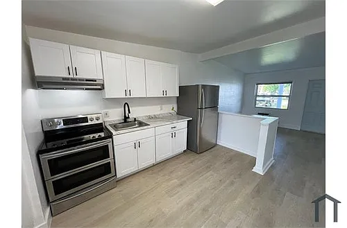 320 NE 13th Ave #6 Photo 1