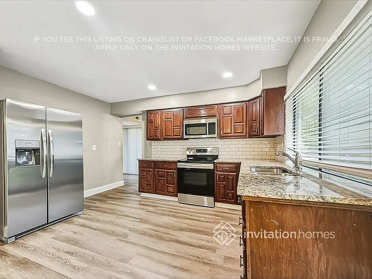 1217 Lombardy Dr — Photo 7