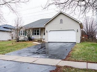 867 Wescott Rd, Bolingbrook, IL 60440