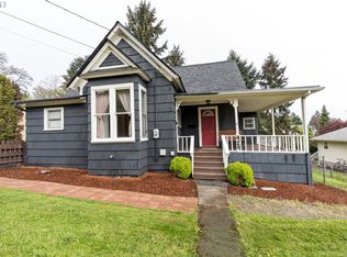 424 W Main St, Silverton, OR