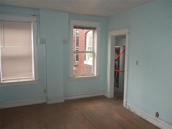 2nd image of 3726 Saint Louis Ave