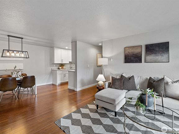 3rd image of 16817 Larch Way #C206