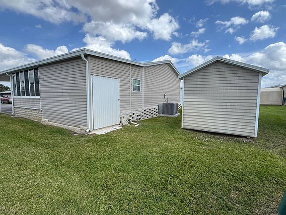 4th image of 330 Pleasant Pl